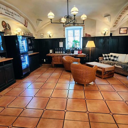 A8 Hotel Im Darchinger Hof Bed & Breakfast - Zwischen Holzkirchen Und Weyarn - Zwischen Muenchen Salzburg Und Innsbruck - Kurz Vor Dem Irschenberg Buitenkant foto