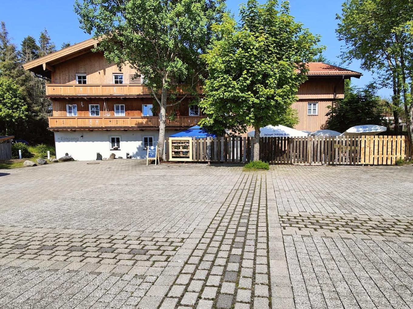 A8 Hotel Im Darchinger Hof Bed & Breakfast - Zwischen Holzkirchen Und Weyarn - Zwischen Muenchen Salzburg Und Innsbruck - Kurz Vor Dem Irschenberg Buitenkant foto