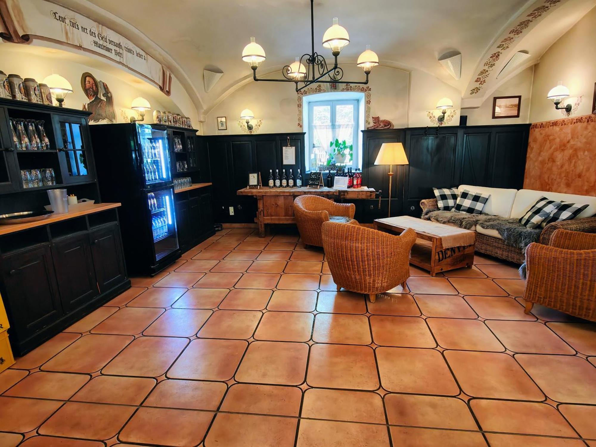 A8 Hotel Im Darchinger Hof Bed & Breakfast - Zwischen Holzkirchen Und Weyarn - Zwischen Muenchen Salzburg Und Innsbruck - Kurz Vor Dem Irschenberg Buitenkant foto